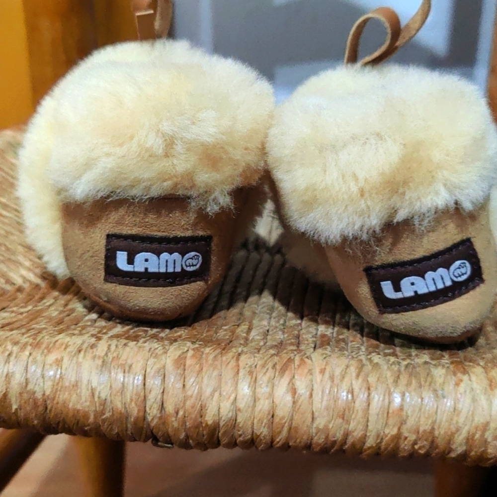 Lamo 2T soft sole baby slippers